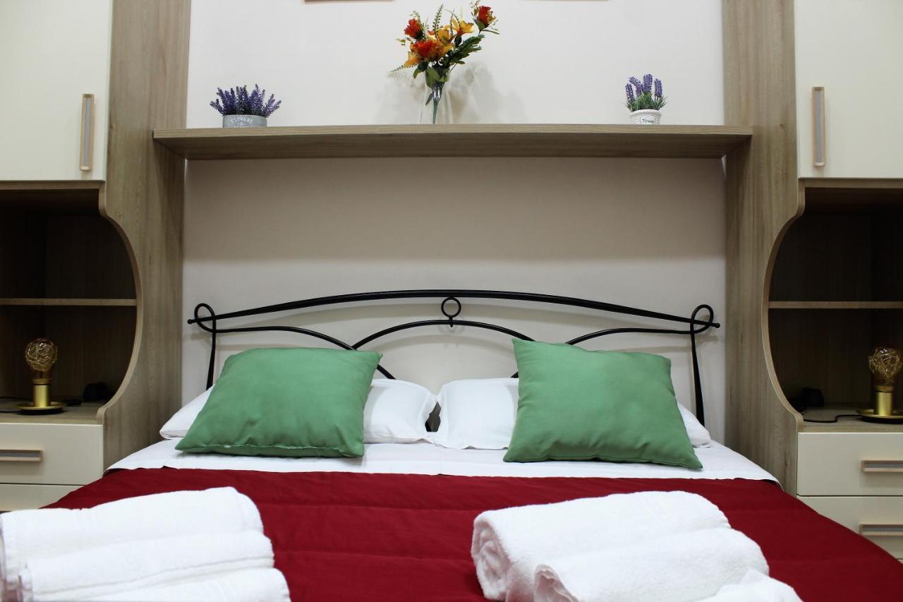 Essenza Di Napoli Bed and Breakfast Εξωτερικό φωτογραφία