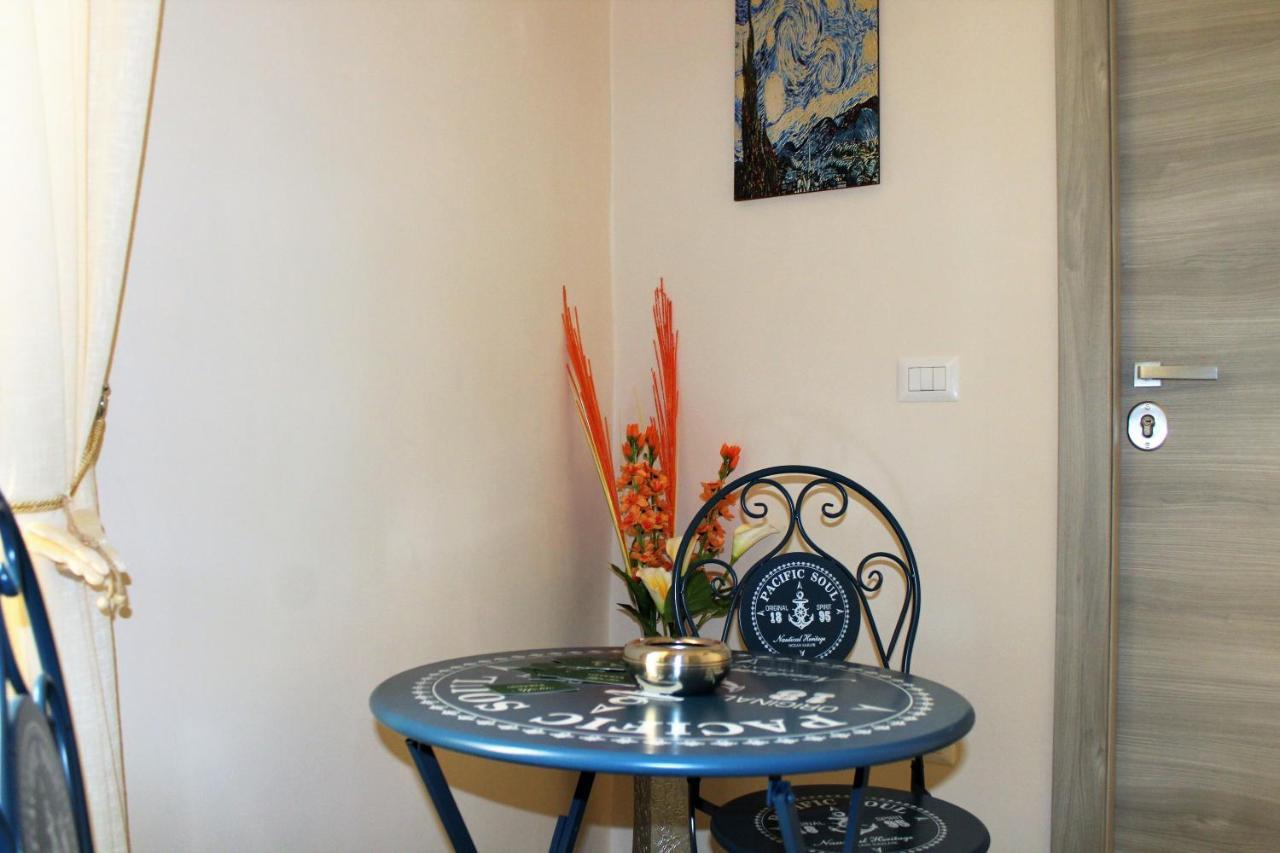 Essenza Di Napoli Bed and Breakfast Εξωτερικό φωτογραφία